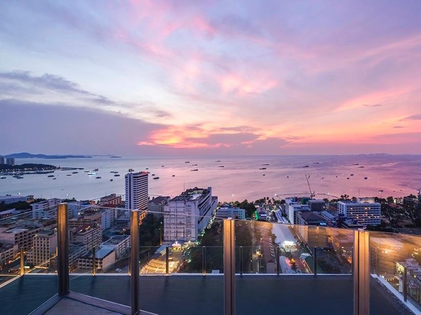 The Base Prime Apartment Pattaya Exterior photo